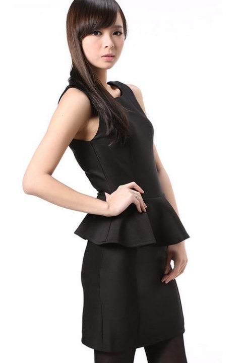 Produkt Przykładowy Czarna Stylowa Sukienka z Baskinką