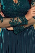 213-1 ARATI długa suknia z haftowanym dekoltem i długim rękawkiem - ZIELEŃ BUTELKOWA